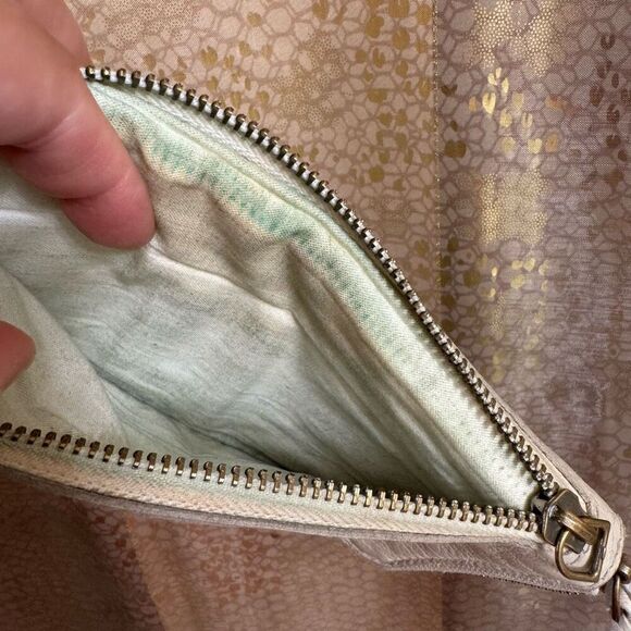 Free People Taupe Leather Canvas Boho Zip Wristlet Wallet Used - Picture 9 of 9